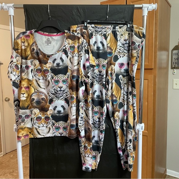 Secret Treasures Women’s XL Safari Animal Print Pajama Set Jungle Sleepwear - Picture 1 of 4